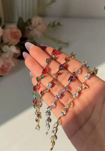 Tulip Charm Bracelet for Women – Premium Stainless Steel Gold Plated Floral Bracelet | Elegant Trendy Adjustable Bracelet for Girls & Women Pakistan 🔥 73% OFF – LAST DAY SALE