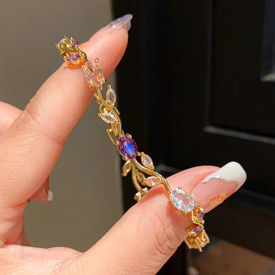 Tulip Charm Bracelet for Women – Premium Stainless Steel Gold Plated Floral Bracelet | Elegant Trendy Adjustable Bracelet for Girls & Women Pakistan 🔥 73% OFF – LAST DAY SALE