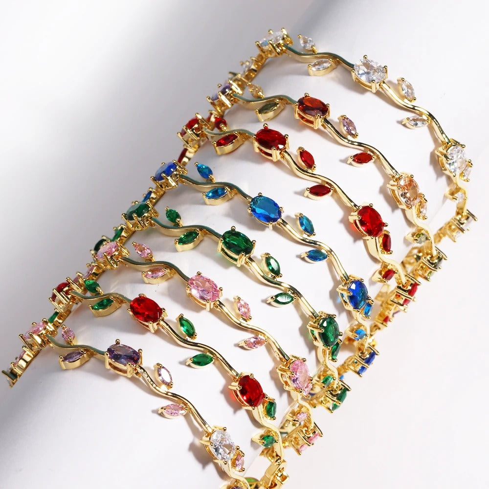 Tulip Charm Bracelet for Women – Premium Stainless Steel Gold Plated Floral Bracelet | Elegant Trendy Adjustable Bracelet for Girls & Women Pakistan 🔥 73% OFF – LAST DAY SALE