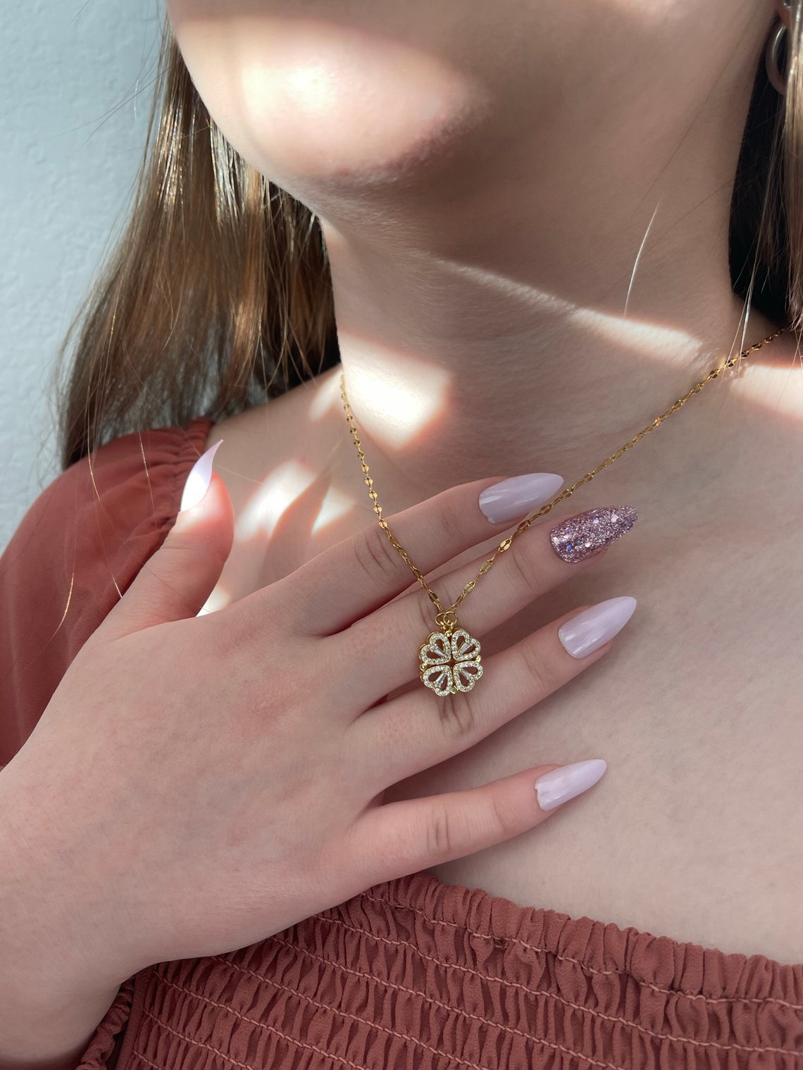 Magnetic 4 Leaf Clover Heart Necklace for Women – Golden Adjustable Pendant Necklace | Trendy Elegant Fashion Jewelry Pakistan 🔥 60% OFF – LAST DAY SALE