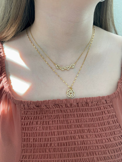 Magnetic 4 Leaf Clover Heart Necklace for Women – Golden Adjustable Pendant Necklace | Trendy Elegant Fashion Jewelry Pakistan 🔥 60% OFF – LAST DAY SALE